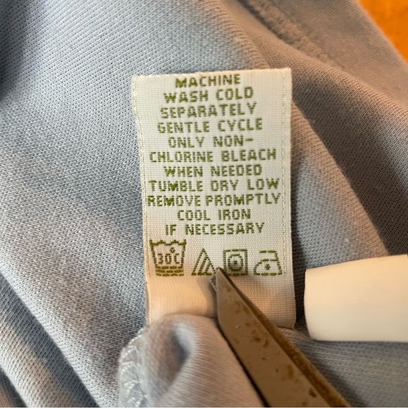 Orvis women’s short sleeve V-neck top size small cotton/poly - Picture 4 of 5